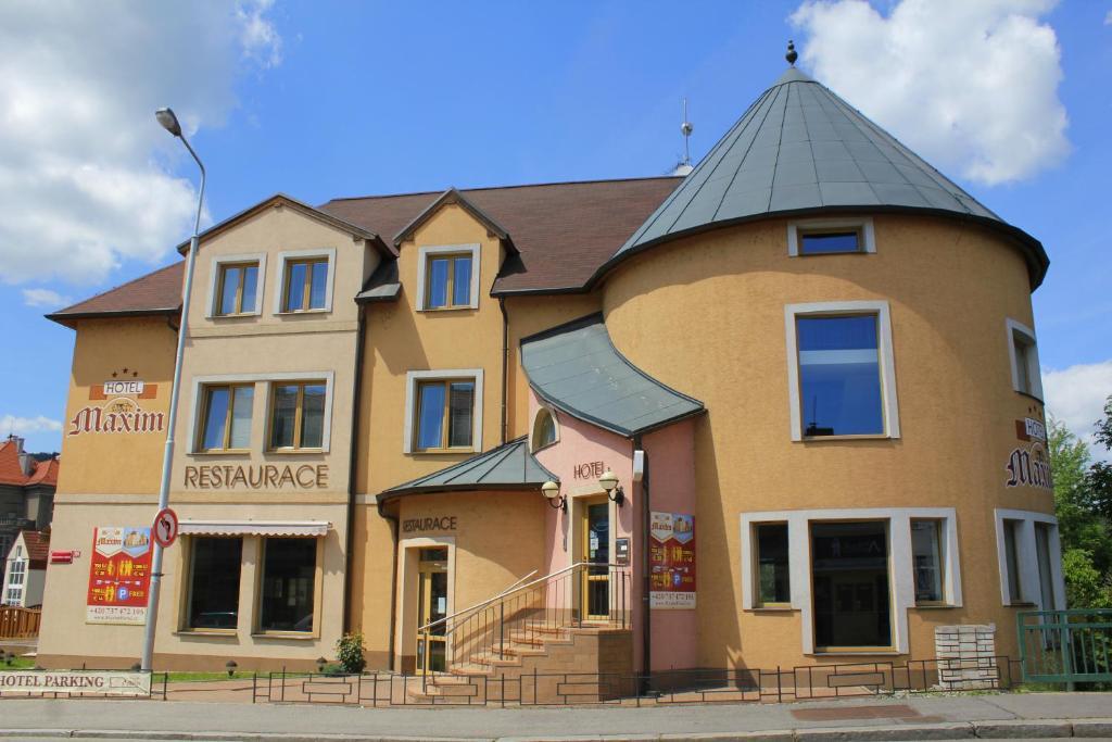 Family Hotel Maxim Beroun  Kültér fotó